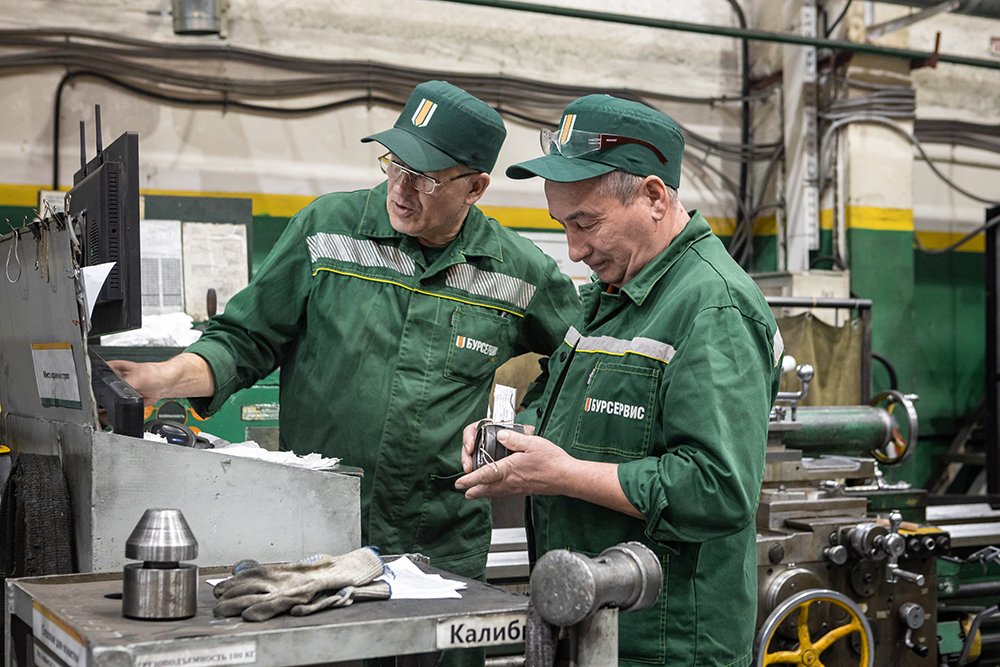 Производственных спецов